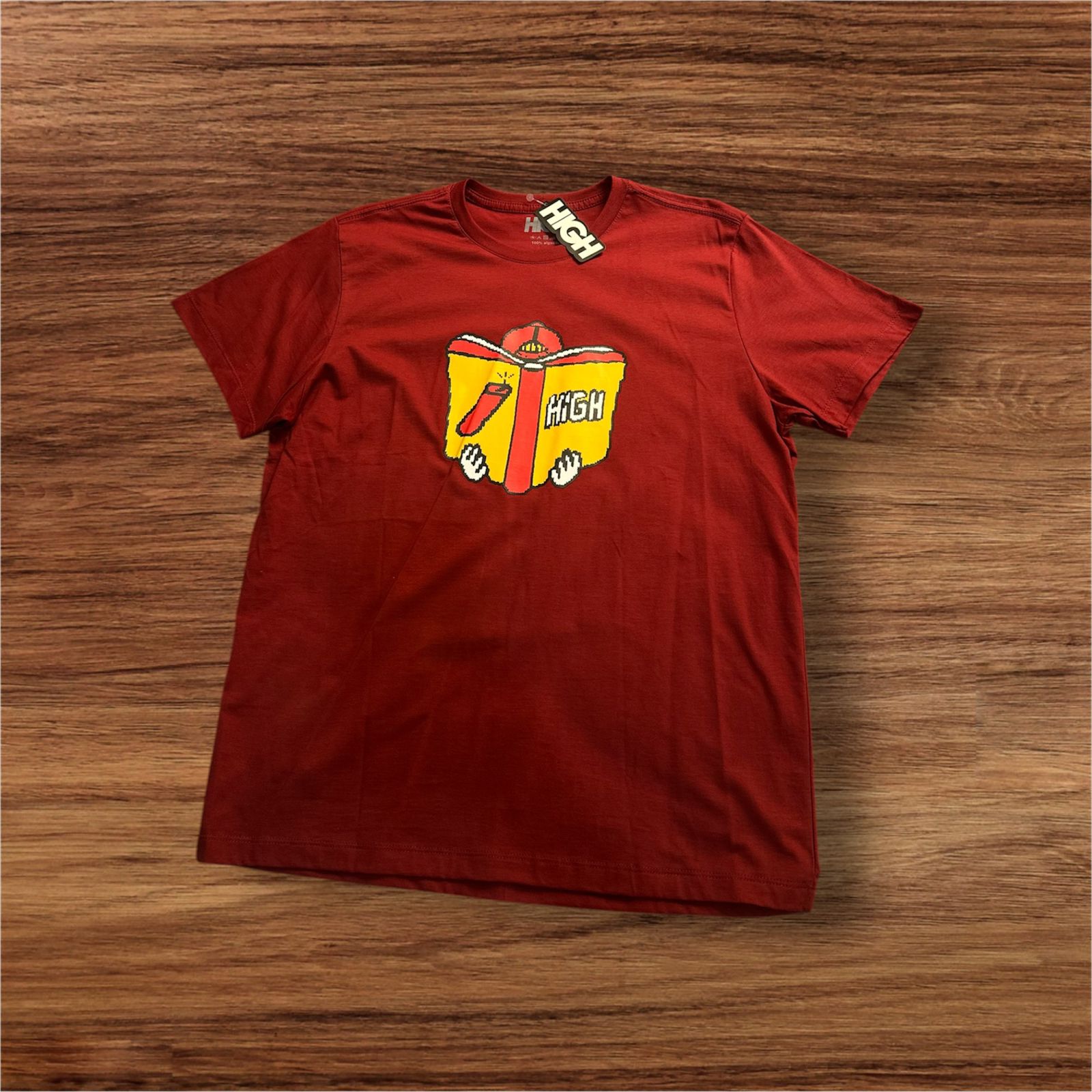 Camiseta street em destaque na promoção da Raiz Tribe