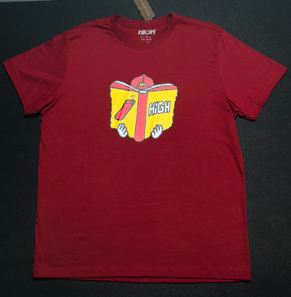 Camiseta vermelha frente